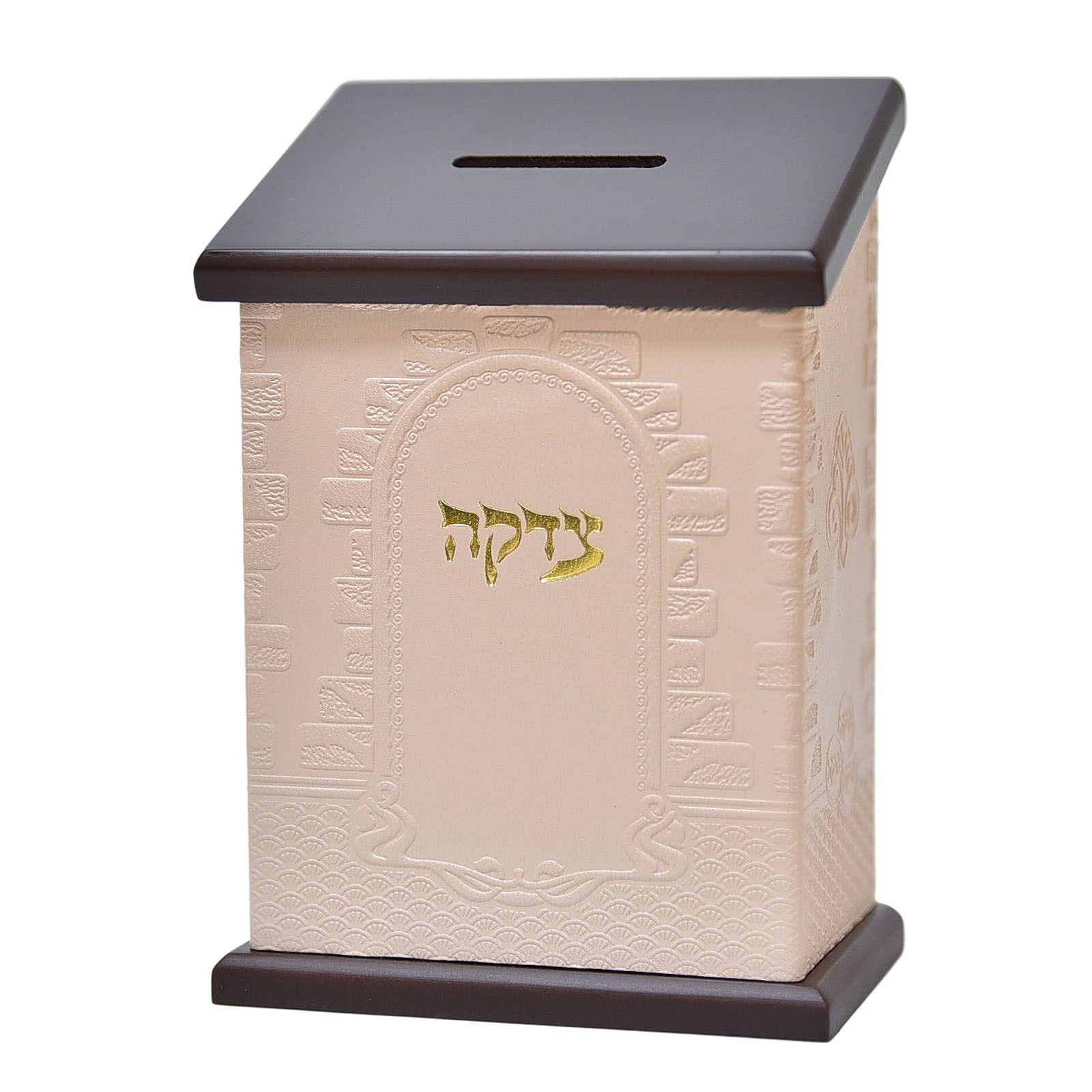 קופת צדקה בינונית מעור ועץ לתליה או לשולחן | פתיחה עליונה נוחה 1 קופת צדקה מעור אמיתי עם עץ בגודל בינוני – לתליה או לשולחן, פתיחה עליונה קלה, 15x10x7 ס"מ